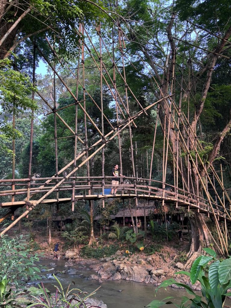 Jembatan Bambu di Kampung Gajeboh Baduy Luar